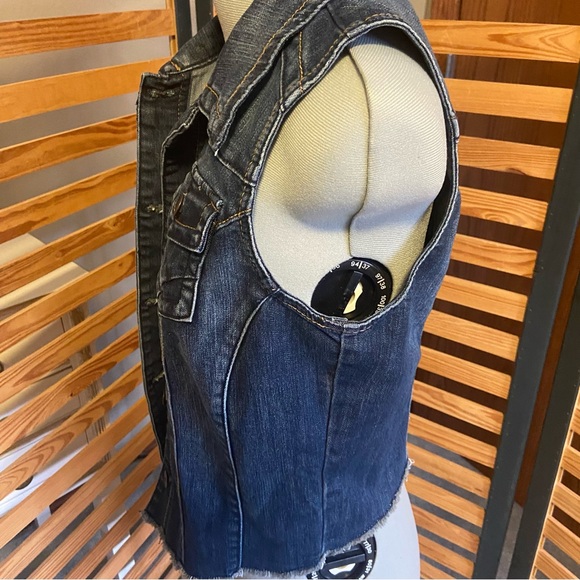 Maurices Dark Denim Vest
Size Medium - Picture 5 of 15